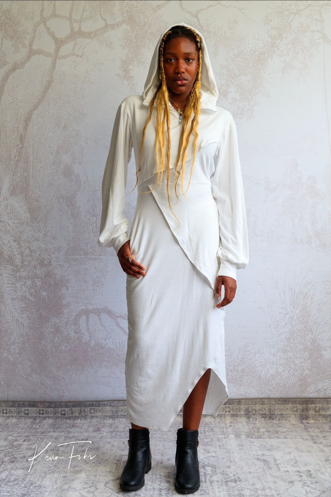 DIVINITY SWEATER DRESS